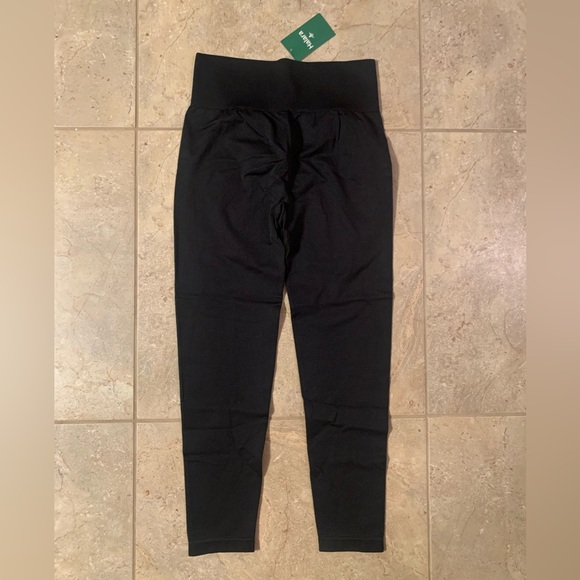 🖤NWT HALARA Seamless Flow High Waisted Ruched Plain Leggings - Sold Out - Size L - Picture 7 of 13